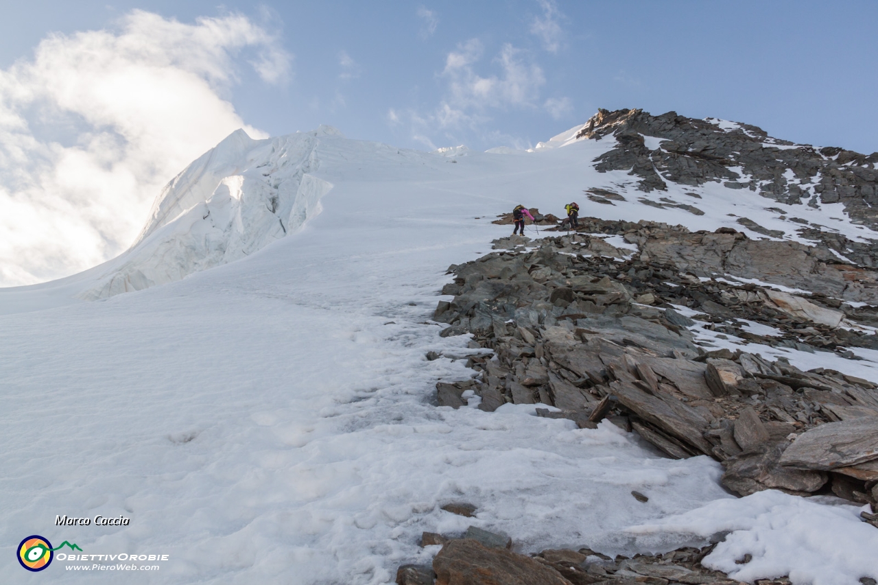 22_Tra roccia, neve e ghiaccio.jpg